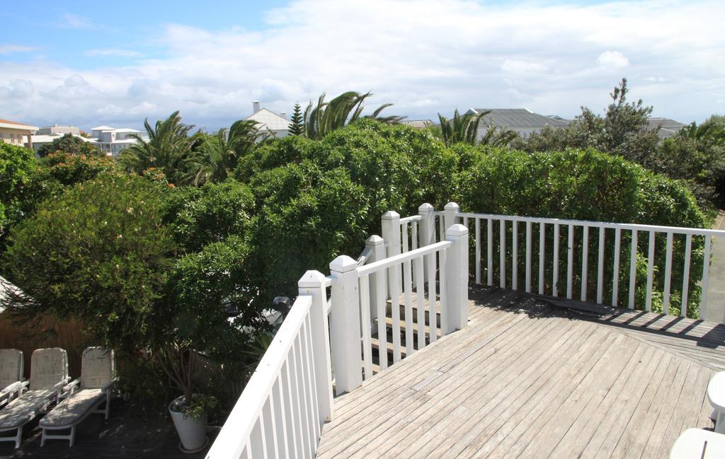 Sea Breeze Beach House プレッテンバーグ・ベイ エクステリア 写真
